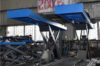Double scissor lift table