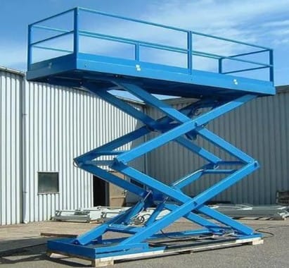 Scissor lift workbench